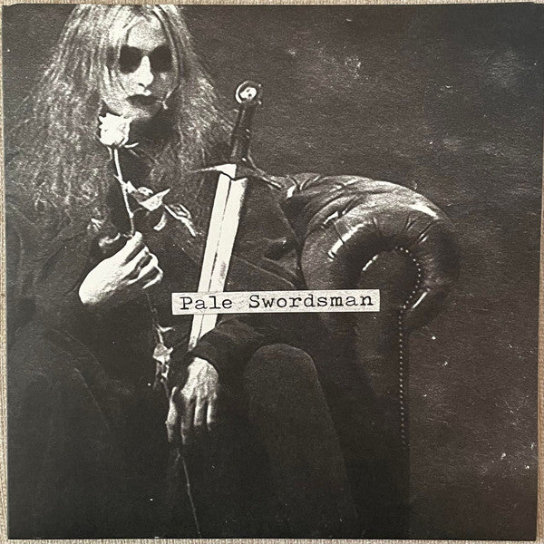 Pale Swordsman by Këkht Aräkh