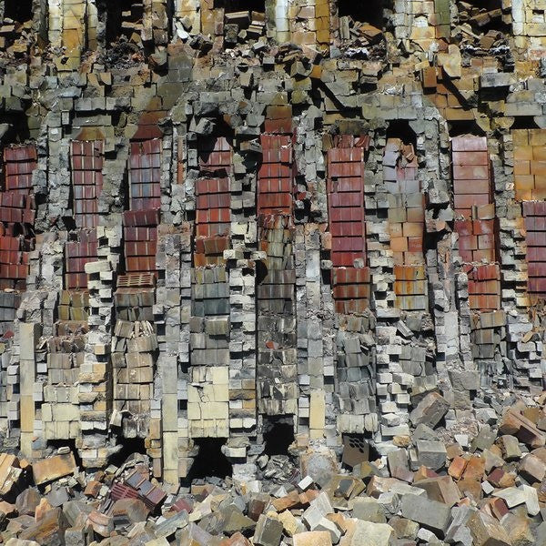 Hemorrhaging Light by Gas Chamber (3)